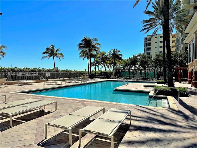2080 S Ocean Dr LPH05, Hallandale Beach, FL 33009