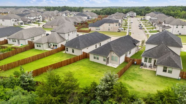 900 Pine Beach Drive, Princeton, TX 75071