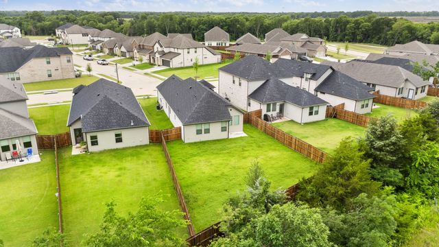 900 Pine Beach Drive, Princeton, TX 75071