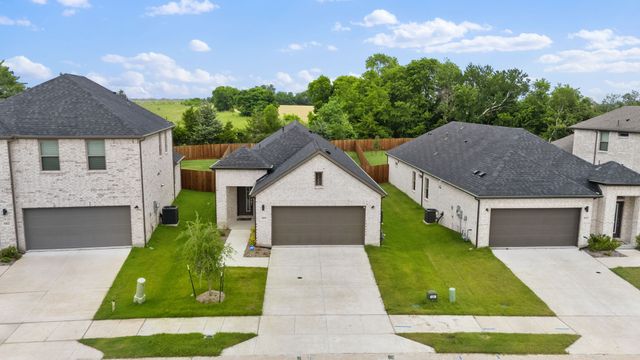 900 Pine Beach Drive, Princeton, TX 75071