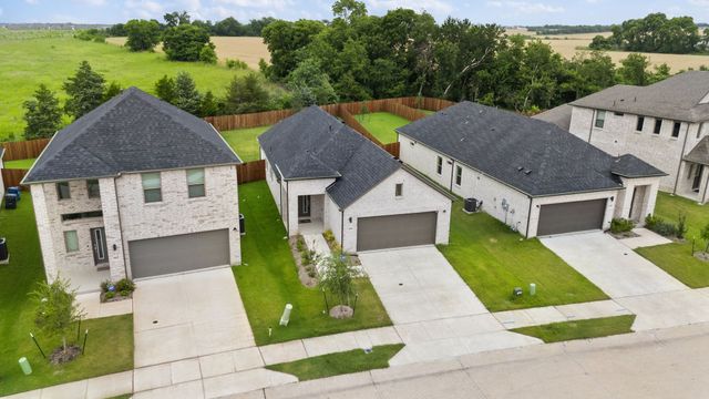 900 Pine Beach Drive, Princeton, TX 75071