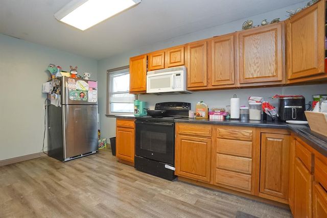127 W Truman Avenue, Eau Claire, WI 54701