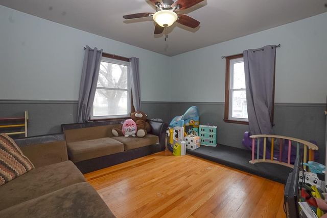 127 W Truman Avenue, Eau Claire, WI 54701