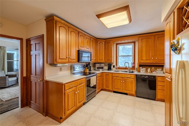 1734 State Route 48, Granby, NY 13069