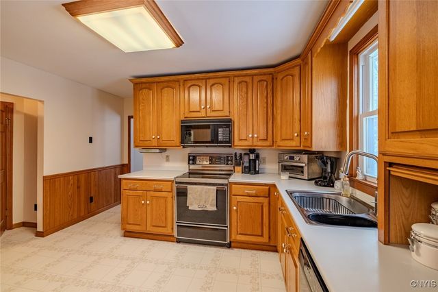 1734 State Route 48, Granby, NY 13069