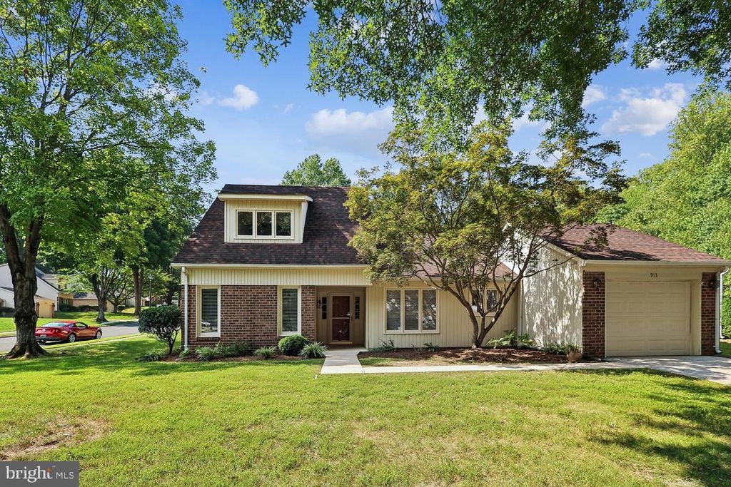 913 MASTLINE DR, Annapolis, MD 21401