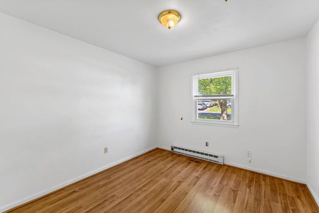 27 SHEN VALLEY DR, Weyers Cave, VA 24486