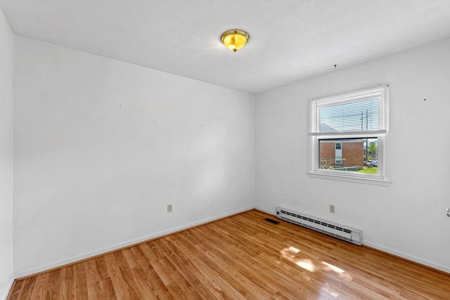 27 SHEN VALLEY DR, Weyers Cave, VA 24486