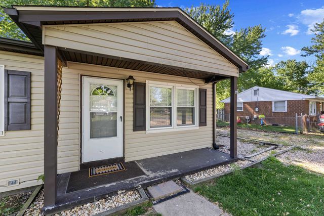 27 SHEN VALLEY DR, Weyers Cave, VA 24486