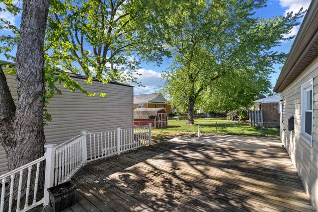 27 SHEN VALLEY DR, Weyers Cave, VA 24486