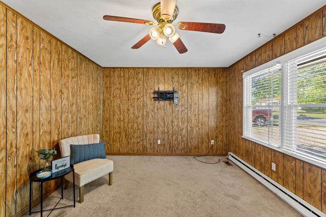 27 SHEN VALLEY DR, Weyers Cave, VA 24486