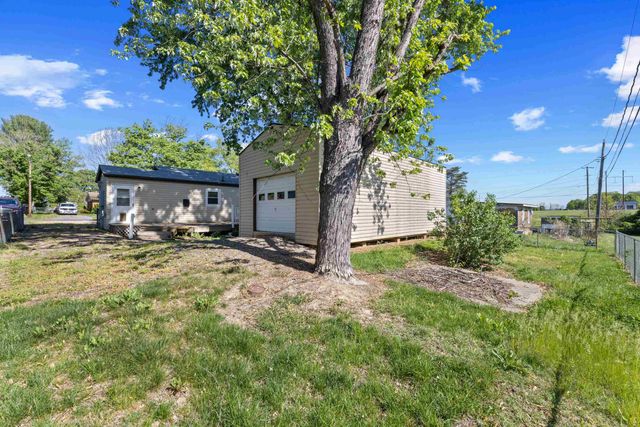 27 SHEN VALLEY DR, Weyers Cave, VA 24486