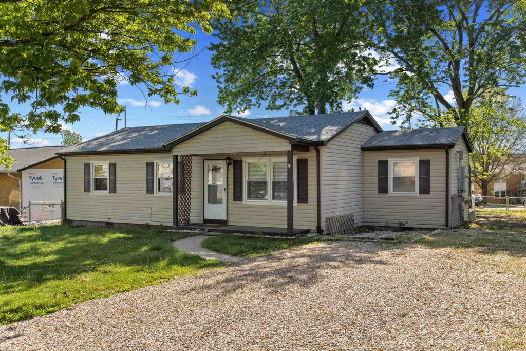 27 SHEN VALLEY DR, Weyers Cave, VA 24486