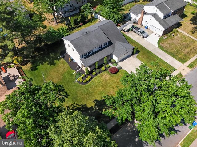 1758 FIRESIDE LN, Cherry Hill, NJ 08003