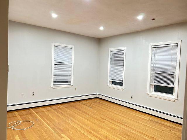 318 Granite St 2, Quincy, MA 02169