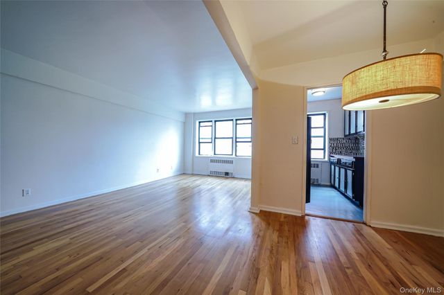 1 Fisher Drive 207, Mount Vernon, NY 10552