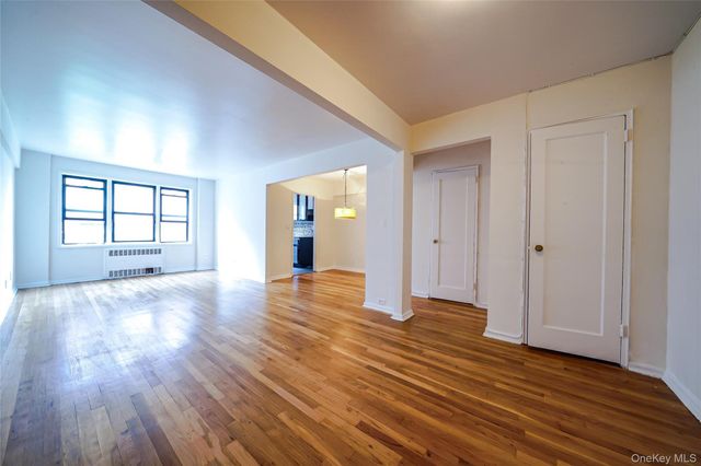 1 Fisher Drive 207, Mount Vernon, NY 10552