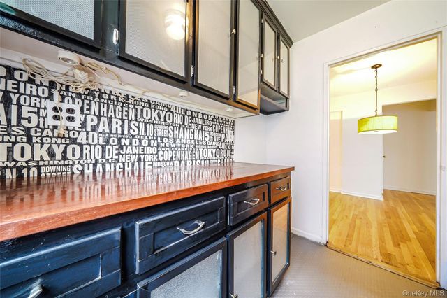 1 Fisher Drive 207, Mount Vernon, NY 10552