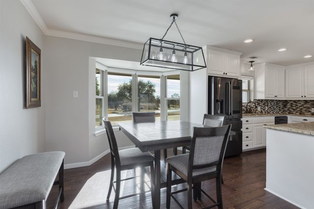 401 Kiowa Drive W, Gainesville, TX 76240