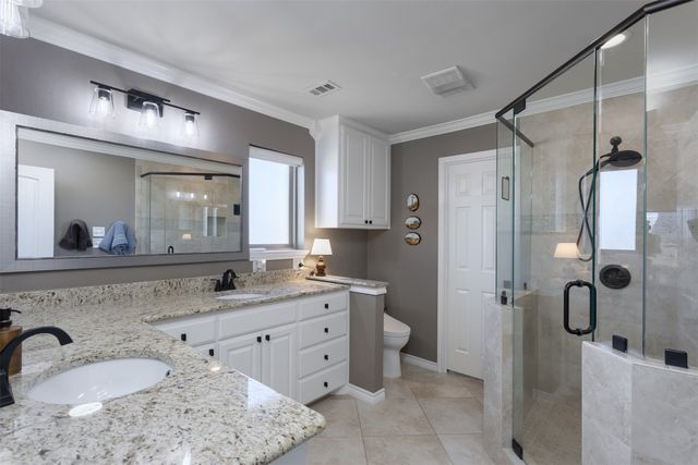 401 Kiowa Drive W, Gainesville, TX 76240