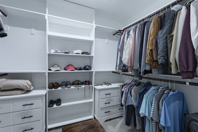 401 Kiowa Drive W, Gainesville, TX 76240