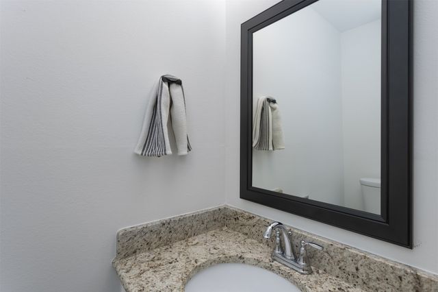 401 Kiowa Drive W, Gainesville, TX 76240