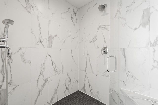 W339S271 Foxtail COURT, Oconomowoc, WI 53066