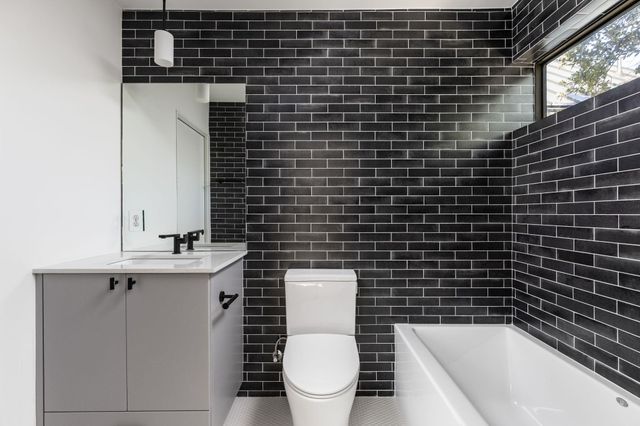 1603 Chelsea LN 1, Austin, TX 78704