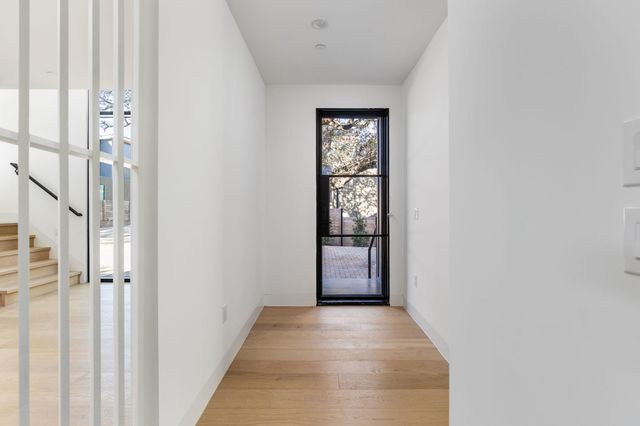 1603 Chelsea LN 1, Austin, TX 78704