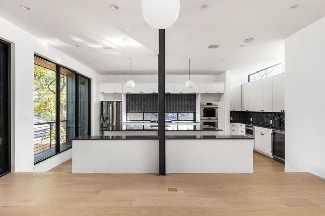 1603 Chelsea LN 1, Austin, TX 78704