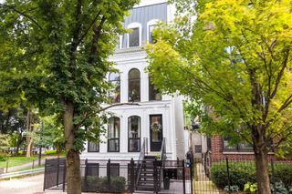 2321 W Belden Avenue 1, Chicago, IL 60647