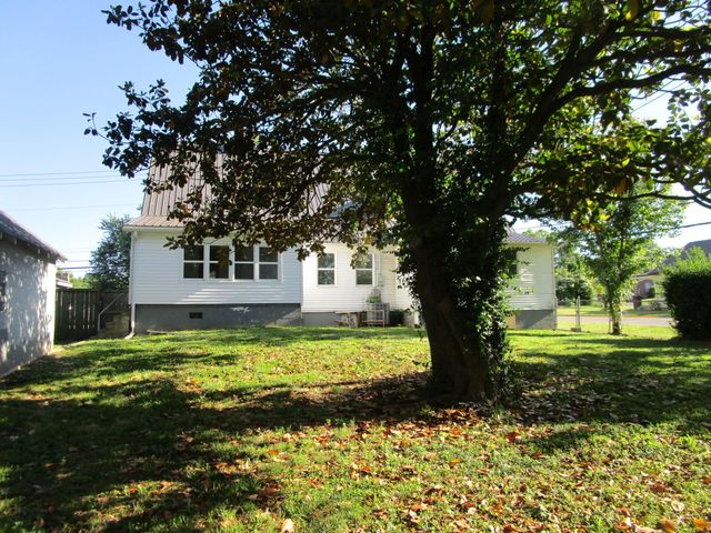 698 W Jefferson Street, Berea, KY 40403