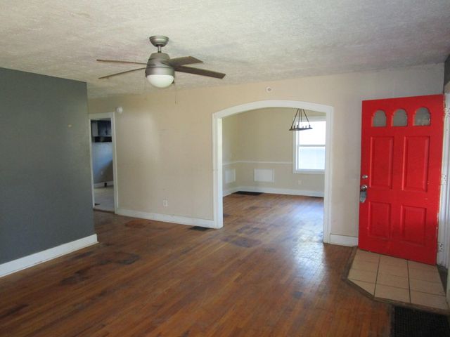 698 W Jefferson Street, Berea, KY 40403