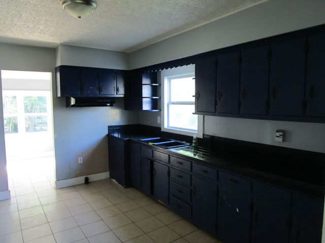 698 W Jefferson Street, Berea, KY 40403
