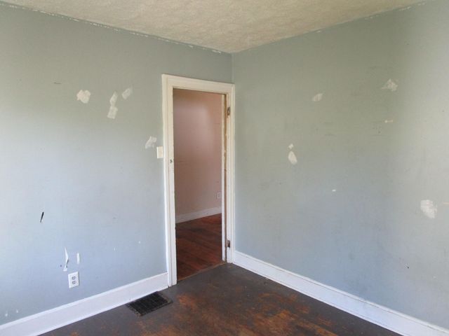698 W Jefferson Street, Berea, KY 40403