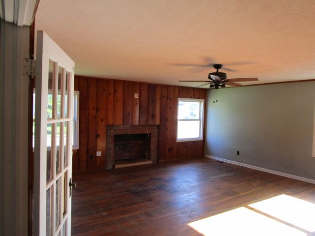 698 W Jefferson Street, Berea, KY 40403