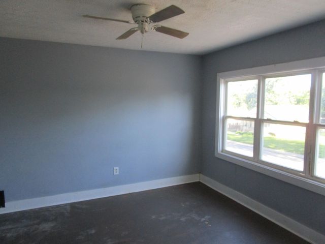 698 W Jefferson Street, Berea, KY 40403