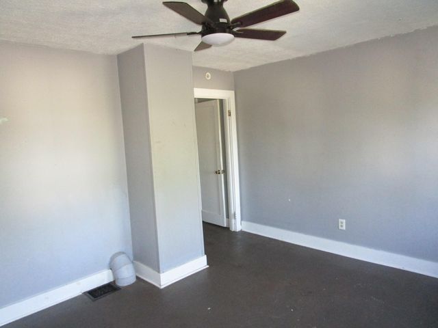 698 W Jefferson Street, Berea, KY 40403