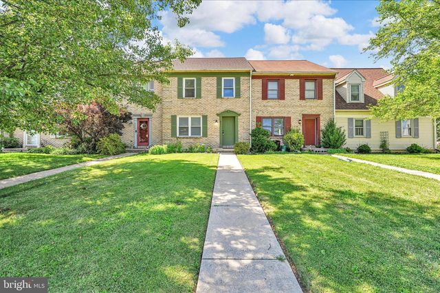 6541 HOLLOW DR, East Petersburg, PA 17520