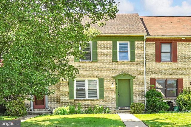 6541 HOLLOW DR, East Petersburg, PA 17520