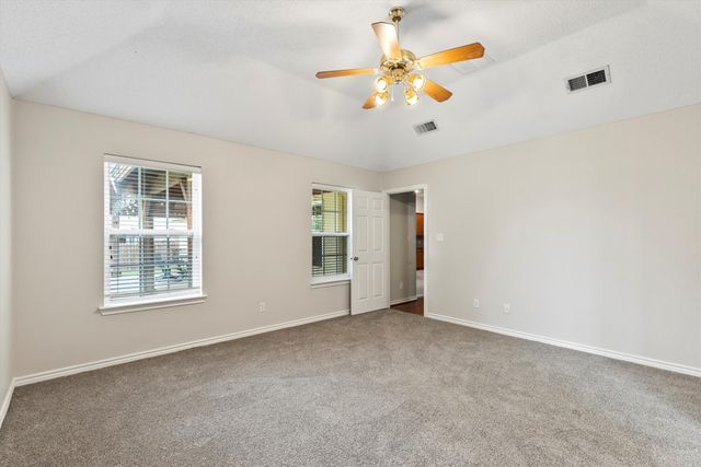 6581 Meadow Ridge Circle, Nevada, TX 75173