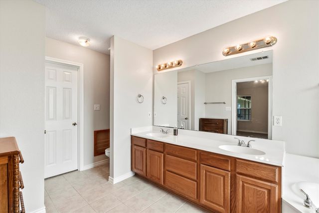 6581 Meadow Ridge Circle, Nevada, TX 75173