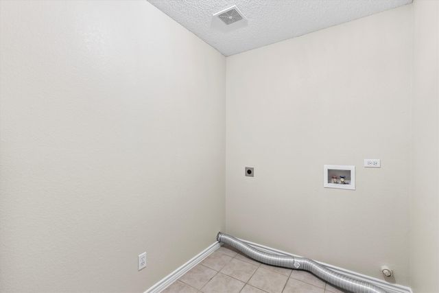 6581 Meadow Ridge Circle, Nevada, TX 75173