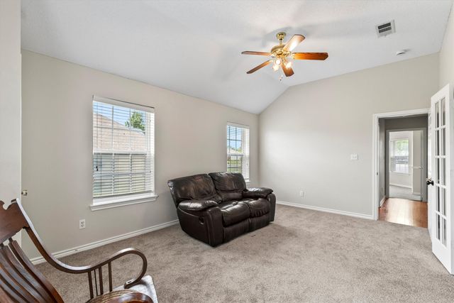 6581 Meadow Ridge Circle, Nevada, TX 75173