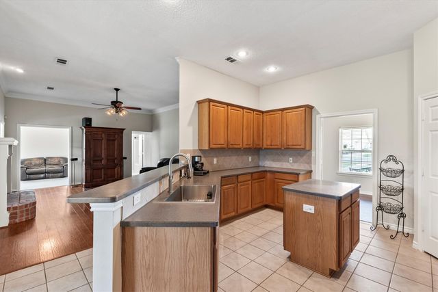 6581 Meadow Ridge Circle, Nevada, TX 75173