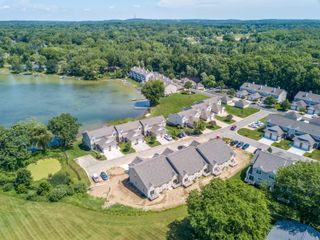 11306 Woodruff Lake Drive, Brighton Twp, MI 48116