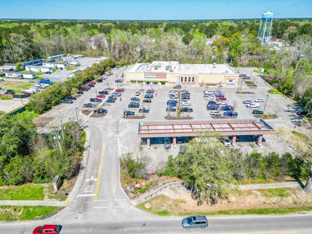 1632 Central Avenue, Summerville, SC 29483