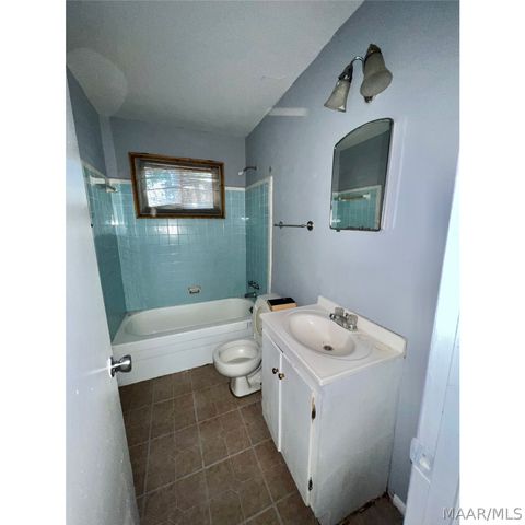 2412 E 4TH Street, Montgomery, AL 36106