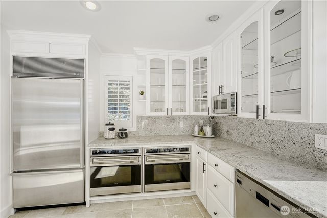 16035 Inglewood Road NE, Kenmore, WA 98028