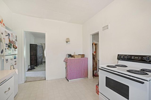 12600 W Prospect DRIVE, New Berlin, WI 53151